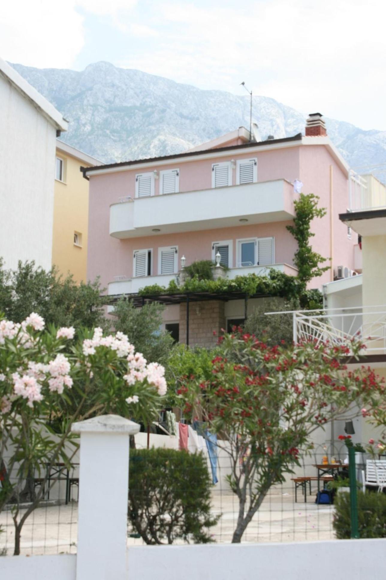 Apartments And Rooms With Parking Space Baska Voda, Makarska - 6704 Exterior photo